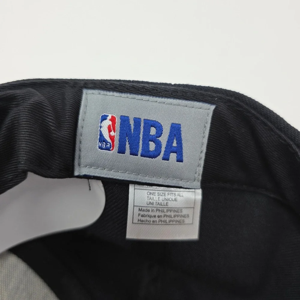 NBA Charlotte Hornets Snapback Hat OSFM Basketball Graphic Brim Black NZS08